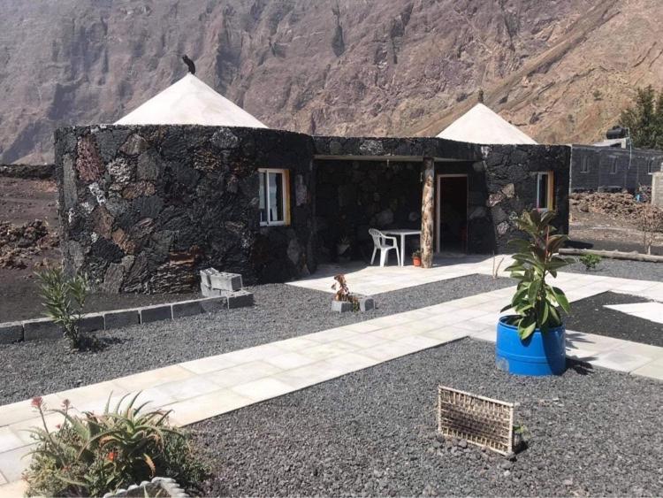 Casa Helena Hotel Portela Exterior photo
